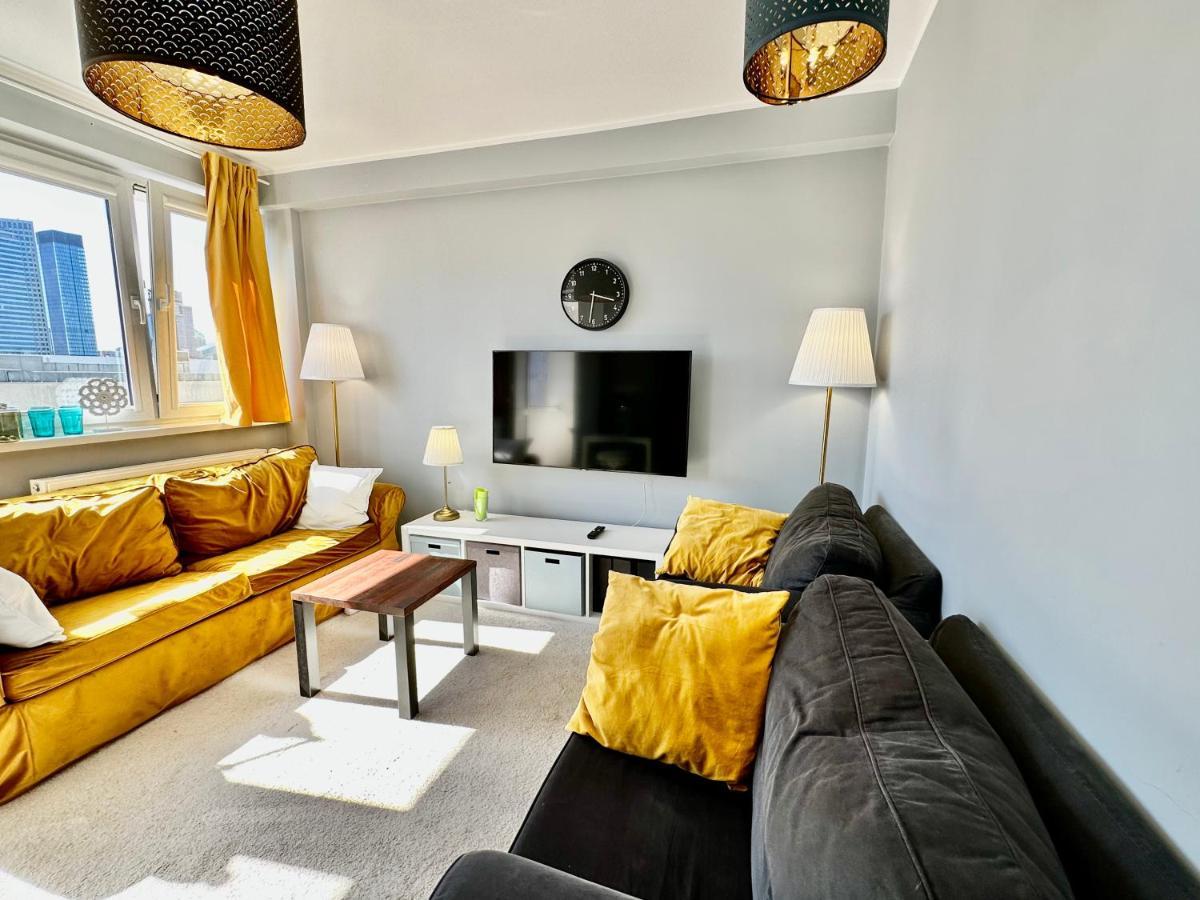 Gold 2 King Size Bed, Metro X2 Free Wifi, 50'Tv Netflix, Hbo, Appletv+ Lejlighed Warszawa Eksteriør billede